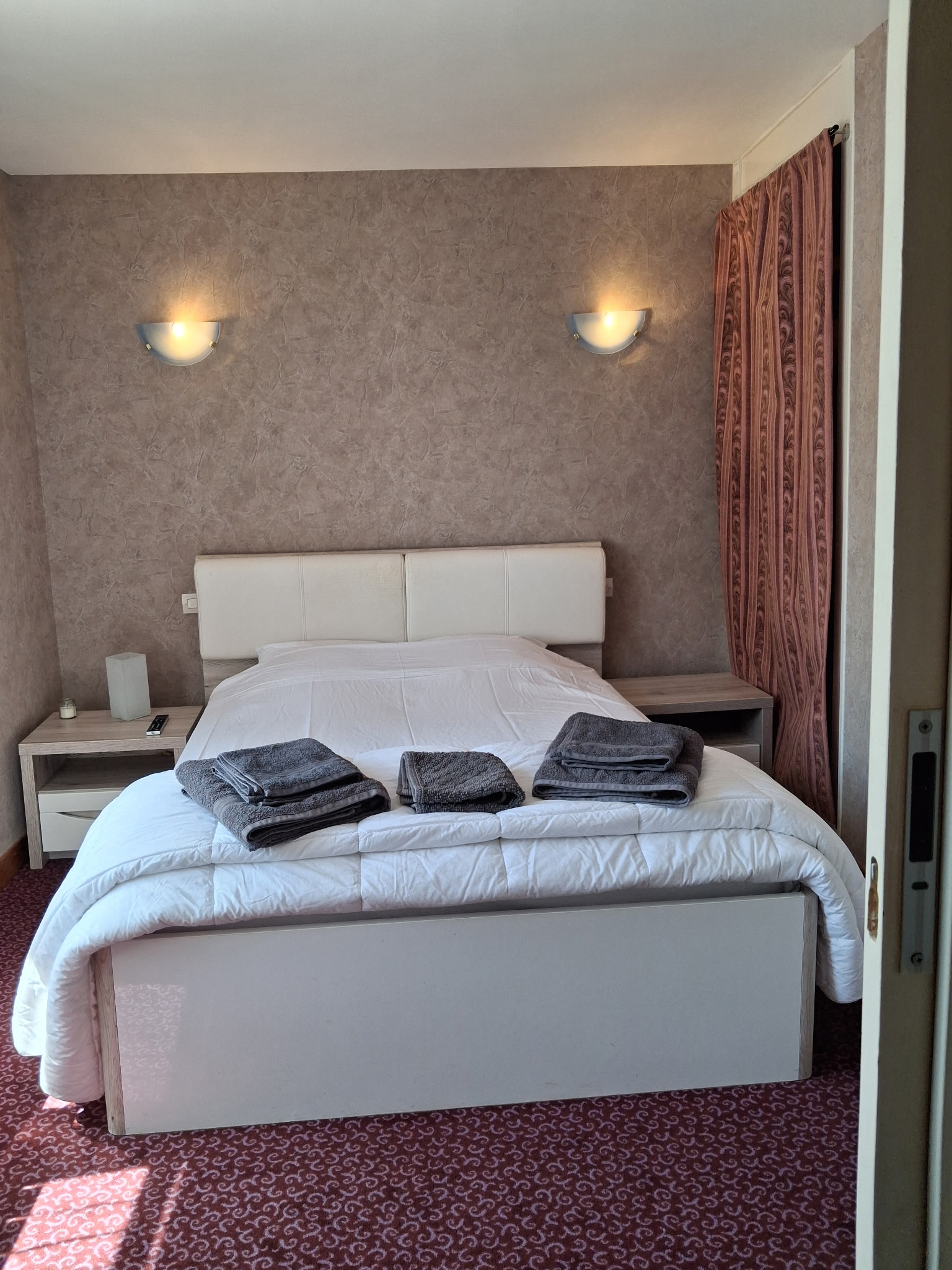 Chambre de l'hôtel Le Relais du Prieuré